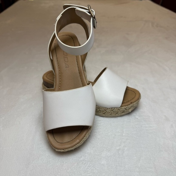 Soda White Wedge Sandals - Picture 1 of 8